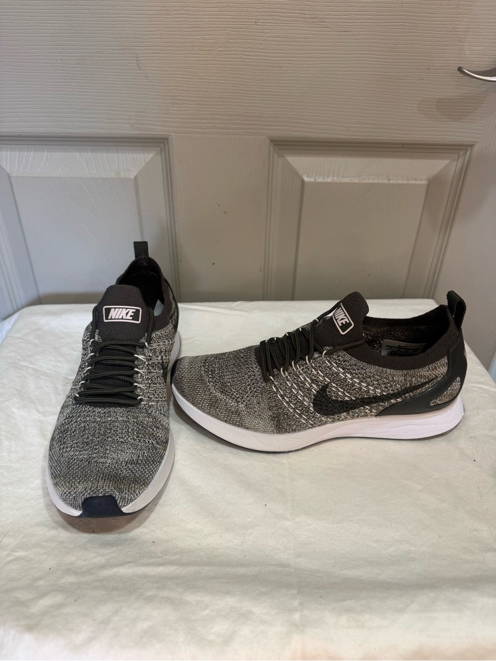 Nike Air Zoom Mariah Flyknit Racer Cargo Khaki Women's Size 8.5 AA0521-301